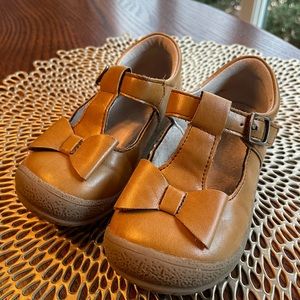 size 8 L’Amour Emma Bow Shoes